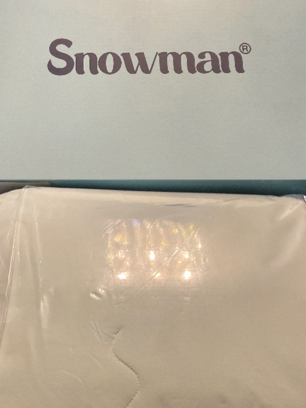 Cooling Blanket Green/Butter twin 68 x 90  inches Snowman NIP